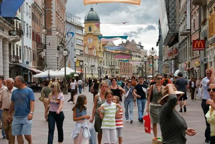 Apartment Dorado Rijeka